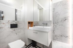 Bonifraterska 6 by Homeprime