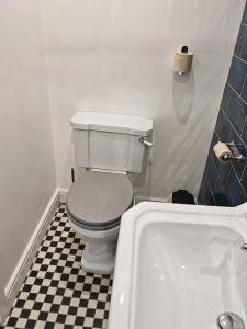 2 The Old Joiners Shop