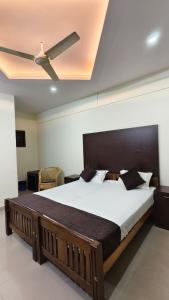 UPPERCREST RESIDENCY PALA