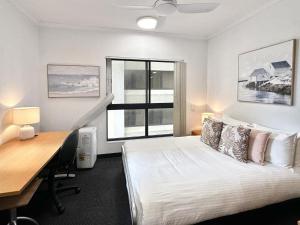 Brisbane Apt Near Dining Shops and River Walks