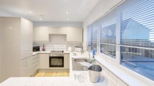 NDR Sea view Three bedroom Residence with private hot tub