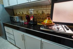 Épure and Confort Apartment