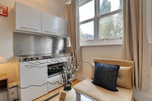 Aylward queen street apartments S12-Ground-Floor Studio Near City Centre