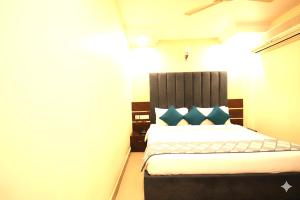Prime Hotel Star ViewNear RK ashram metro5min from New Delhi railway station and Connaught place