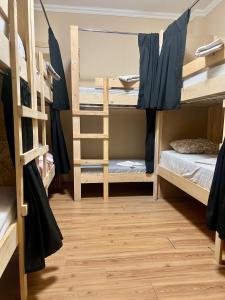 Хостел Шепіт