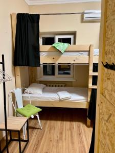 Хостел Шепіт