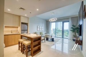 Luxury 1BR Harbour Views Tower 2 Creek Harbour Dubai