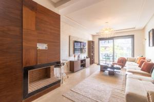 Beachfront gem with pool gym