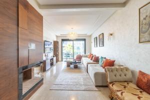 Beachfront gem with pool gym