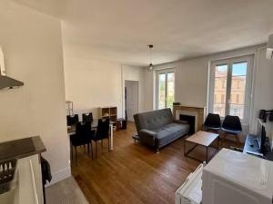 T3 centre ville avec clim - Ubytování bez kategorie ve městě Paray-le-Monial