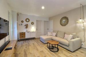 The Maisonnette in the pines