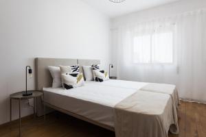 Mango 2 - Faro City Center by HD