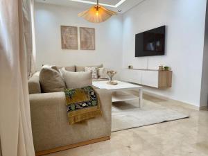 Beautiful modern apartment 1 bedroom 2 people Menara Garden 2