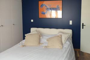 New apartment with terrace in the center