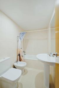 3 bedroom Huge apartament near the beach