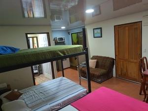 Apartment-Pura Vida-Wi-Fi-TV-WC-AC-Parqueo