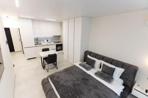 White Lines Premium Apartments City Center