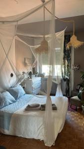 RaMaya, casa dartista