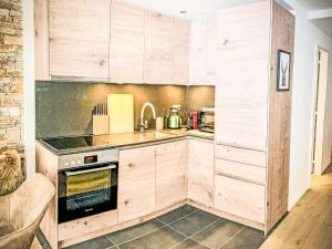 Apartment Cristal-12 by Interhome