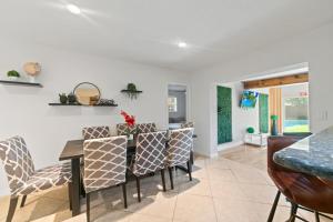 Casa Palma Tropical Pool 15 min to Beach