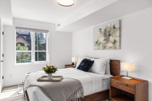 Newly Built 2BR and 2BA MtnView Retreat in DT Canmore