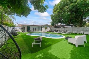 Casa Eva Turfed Pool 5BR 10 mins beach