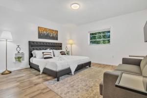 Casa Eva Turfed Pool 5BR 10 mins beach