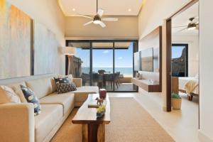 Villa Sirena del Mar Elegant Beachfront Retreat