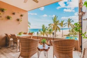 Casa De Vigil Beachfront Oasis Ocean Views Pool