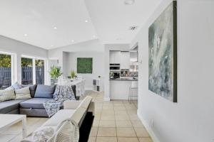 Casa Utopia Waterfront Pool 15 min to Beach