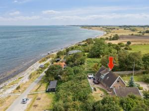 Holiday Home Dzavid - 50m from the sea by Interhome