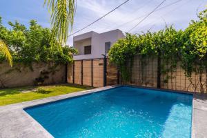 2 and 2 makes a great Getaway