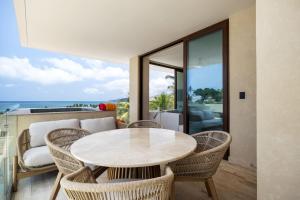 Beach breeze luxury resort for 4