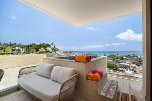 Beach breeze luxury resort for 4