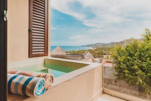 Designer Penthouse with Plunge Pool