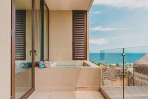 Designer Penthouse with Plunge Pool