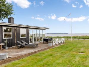 Holiday Home Teodosija - 20m from the sea by Interhome