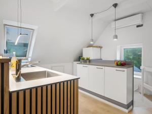 Holiday Home Raika - 25m to the fjord by Interhome
