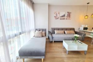 Specious Condo At Nimman With Rooftop Pool