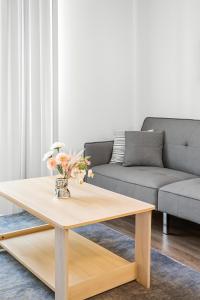 Chic Mid-Rise Apartment 2BR Getaway