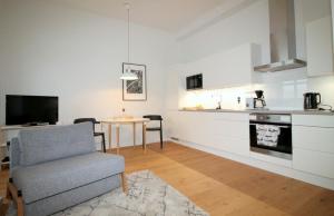 Central Apartment for 4