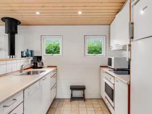 Holiday Home Gudmund - 50m from the sea by Interhome