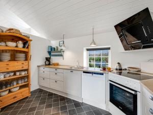 Holiday Home Reinhard - from the sea by Interhome