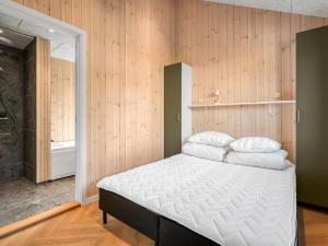 Holiday Home Artur - 800m from the sea by Interhome