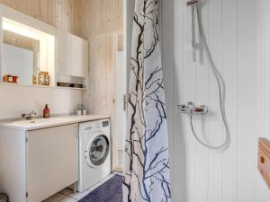 Holiday Home Marisol - 250m to the fjord by Interhome