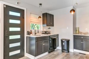 Charlotte Gem with Deck and Community Amenities