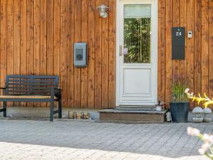 Holiday Home Swarthofthi - 340m to the fjord by Interhome