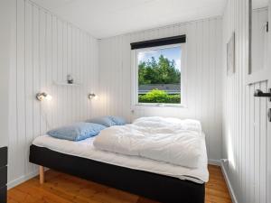 Holiday Home Lillebror - 7km from the sea by Interhome