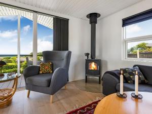 Holiday Home Akira - 250m from the sea by Interhome