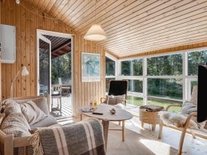 Holiday Home Ingobert - 600m from the sea by Interhome